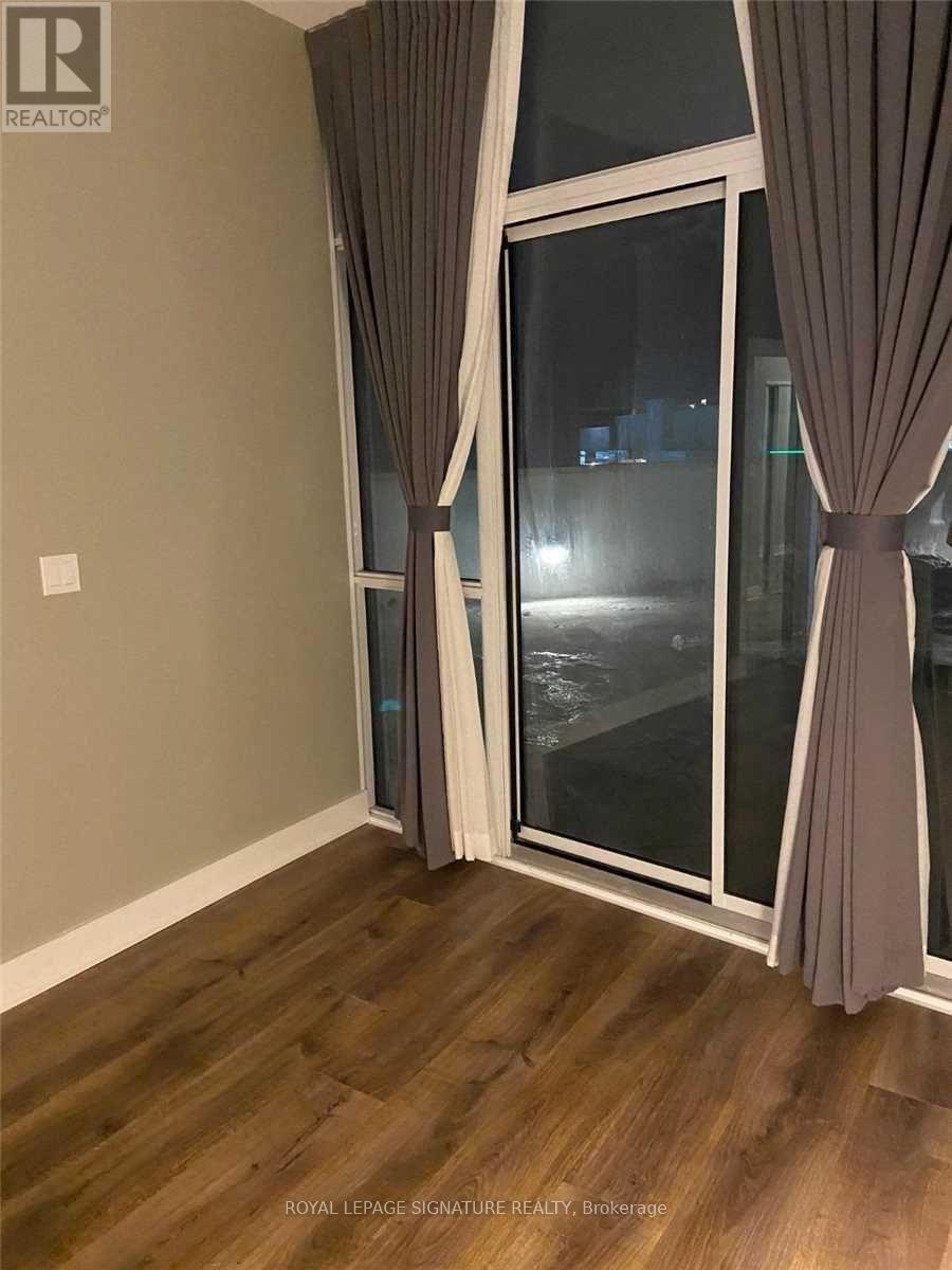 99 The Donway West — photo 15