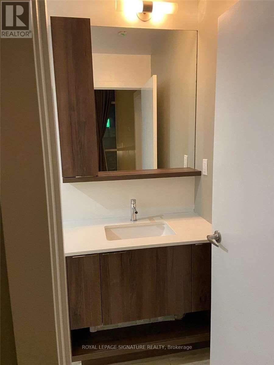 99 The Donway West — photo 16
