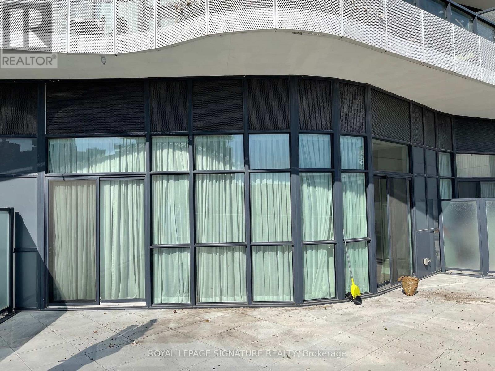 99 The Donway West — photo 20