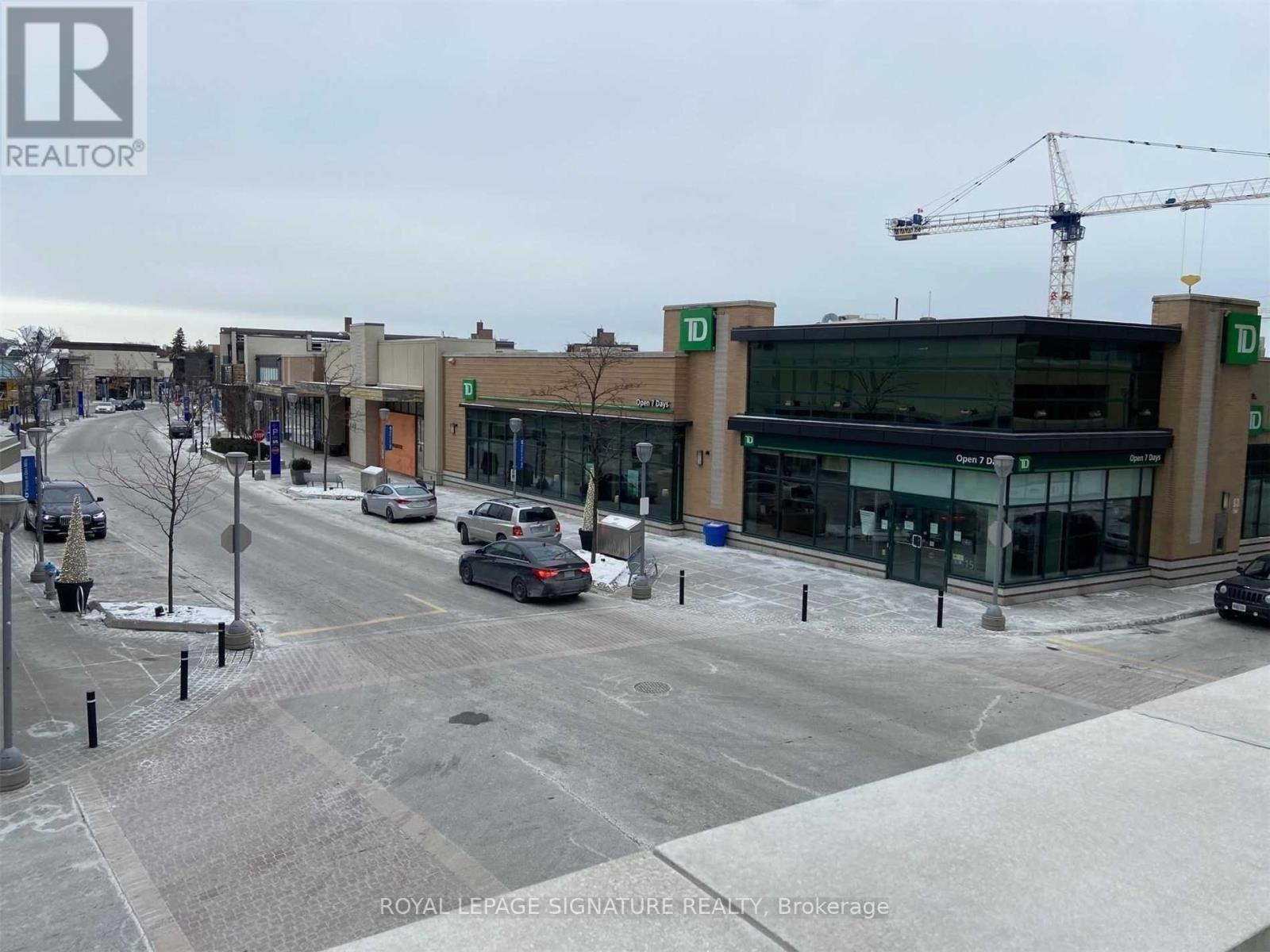 99 The Donway West — photo 24