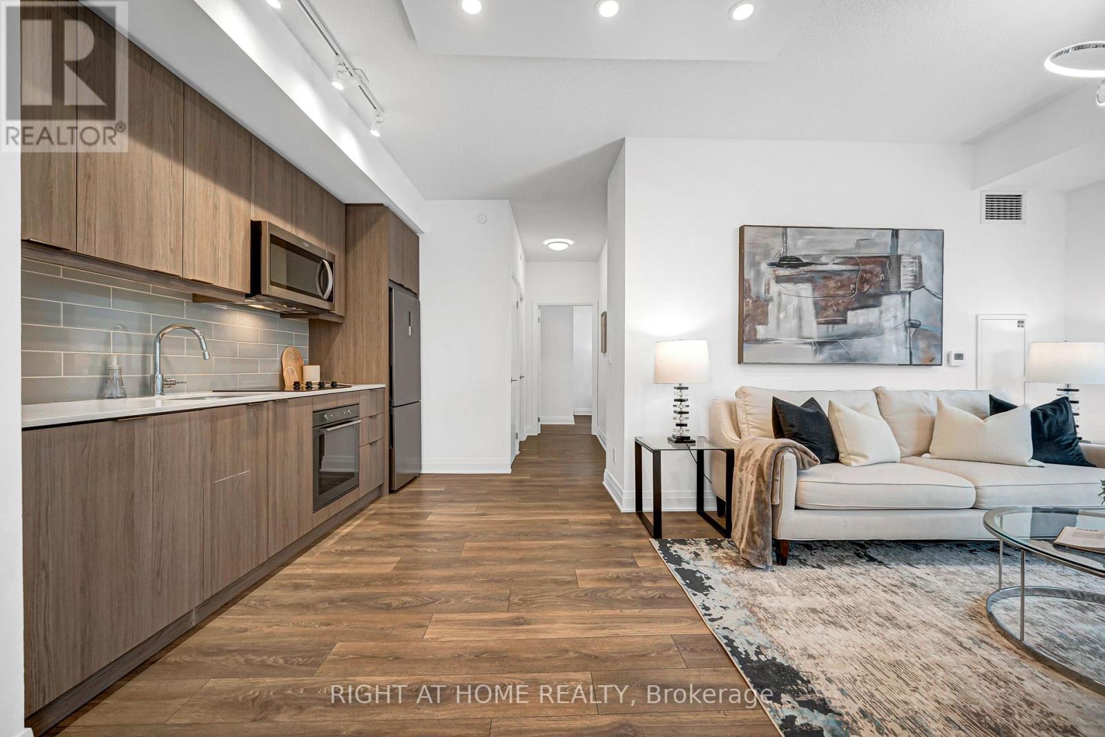 405- 38 Forest Manor Road, Toronto, ON photo 10