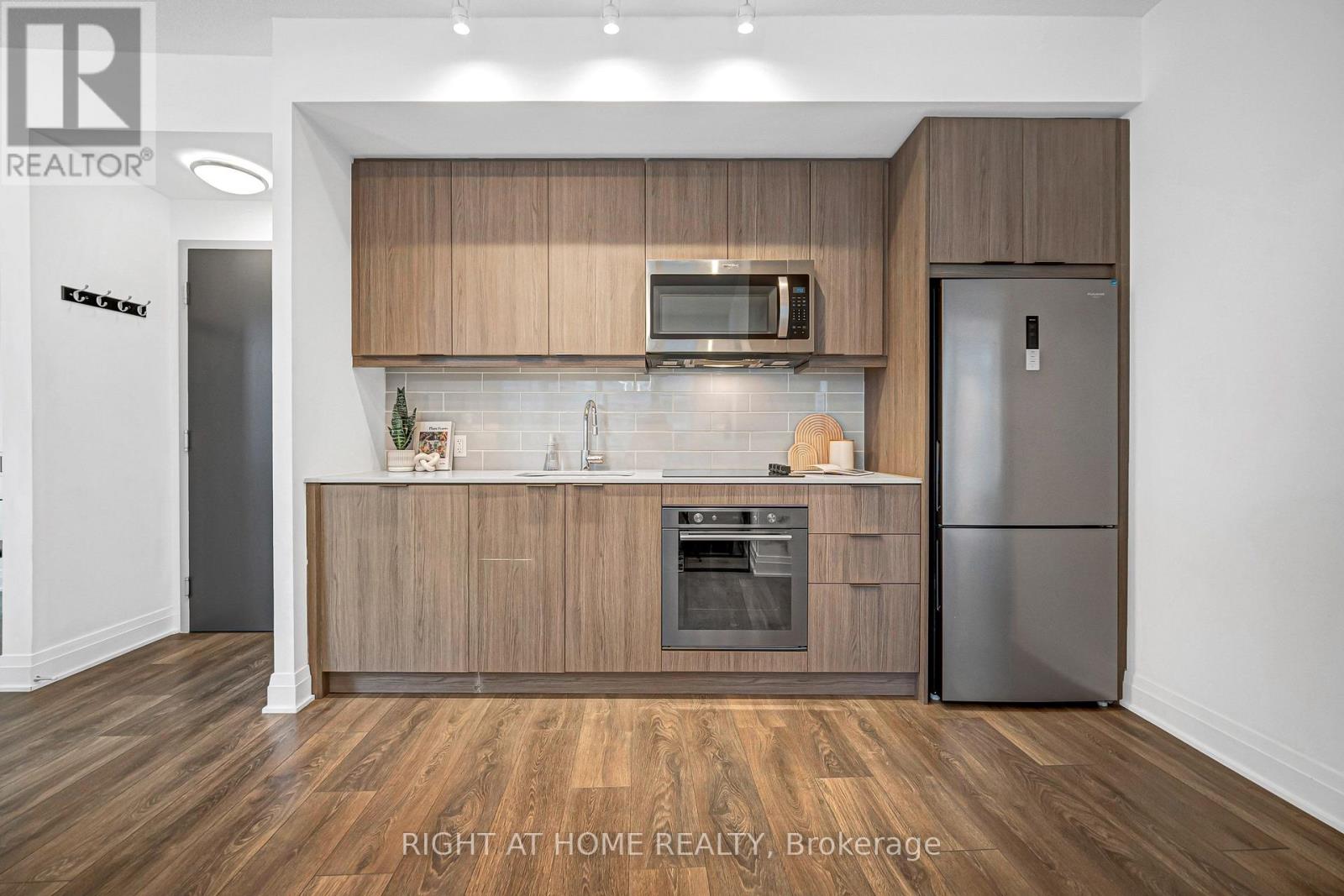 405- 38 Forest Manor Road, Toronto, ON photo 15