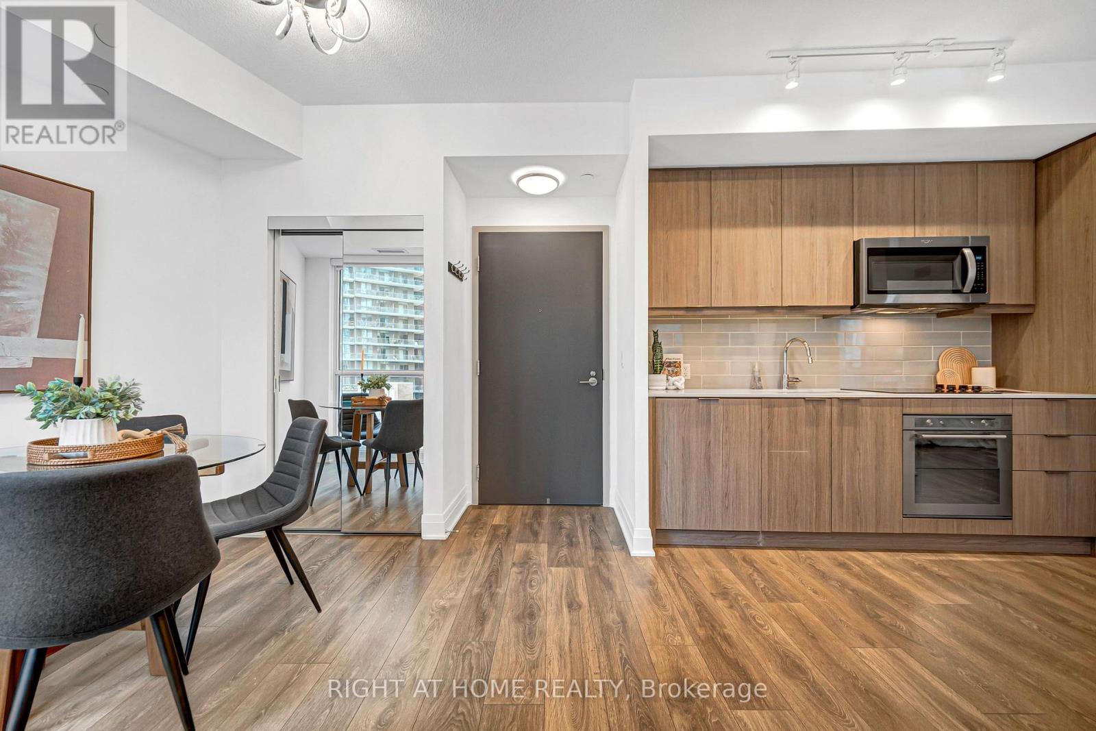 405- 38 Forest Manor Road, Toronto, ON photo 6
