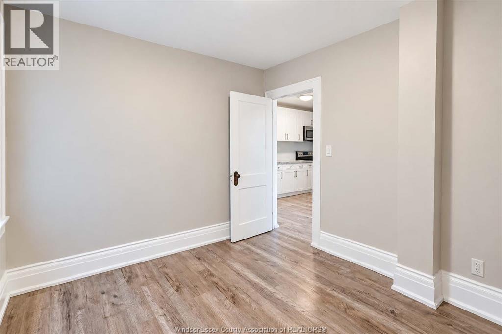 1374 Benjamin Avenue — photo 13