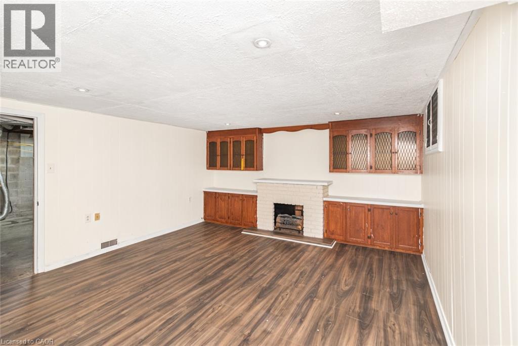 #5 2700 E BARTON Street E - 30