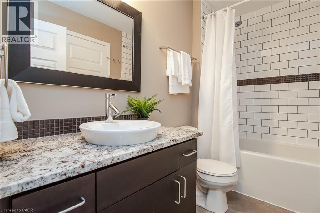 1460 Highland Road West — photo 33