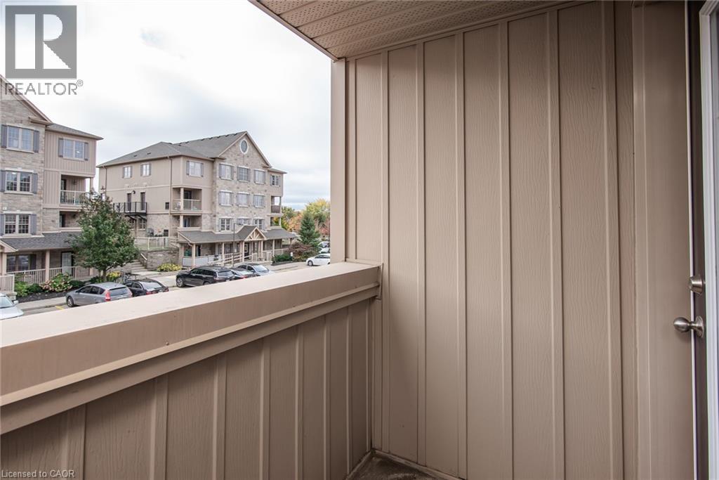 1460 Highland Road West — photo 40