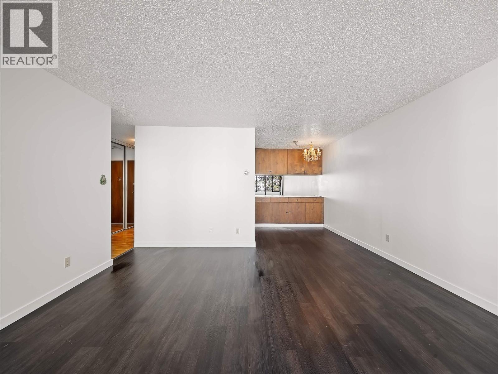 Photo of 503-504 1725 PENDRELL STREET 33