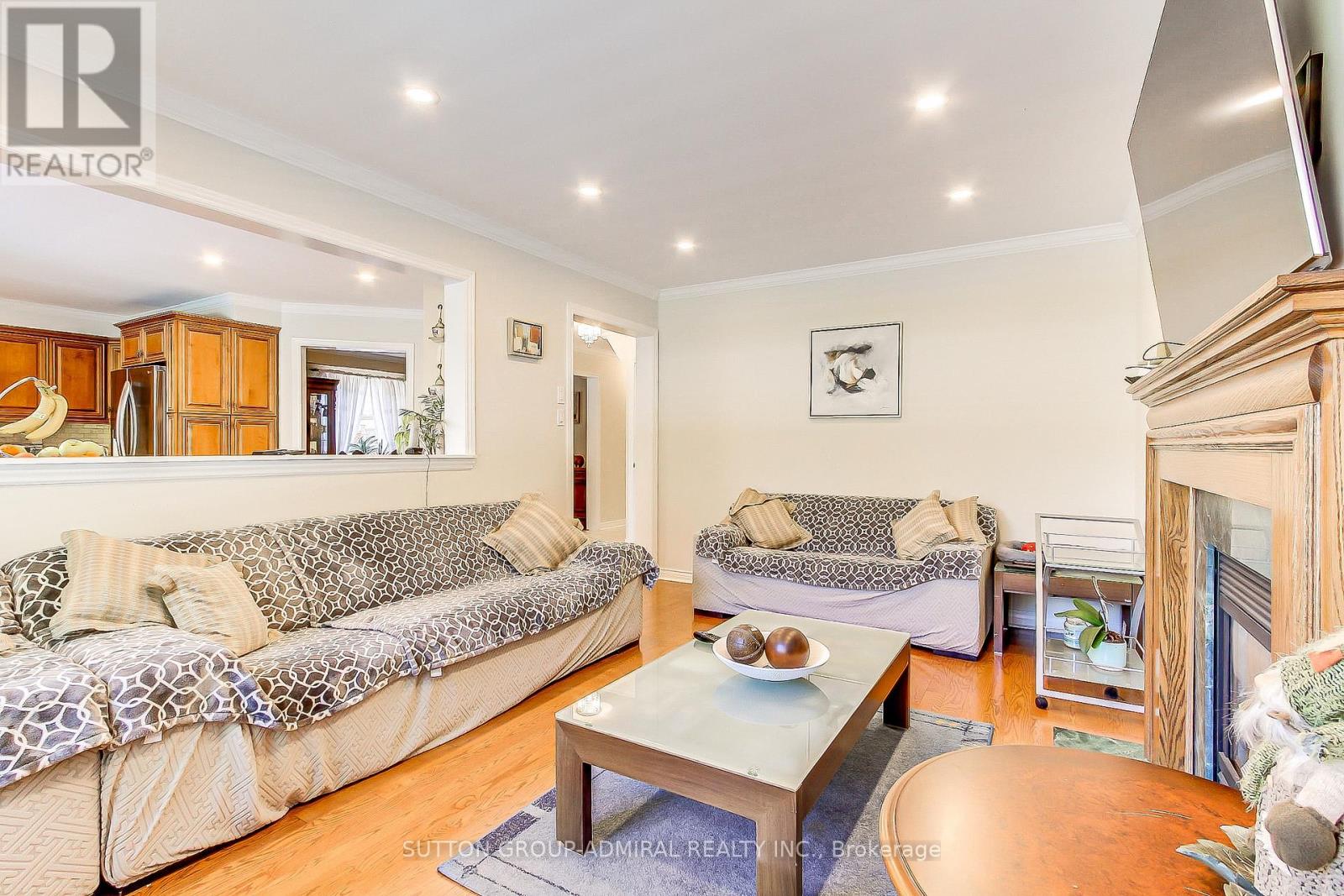 322 Harry Beer Court, Newmarket, ON photo 18