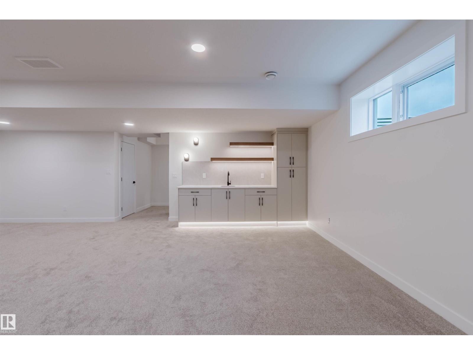 Property photograph 44 for MLS E4513255