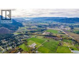 1575 Mcleod Road, Armstrong, BC V0E1B8 Photo 10