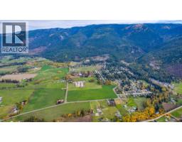 1575 Mcleod Road, Armstrong, BC V0E1B8 Photo 6
