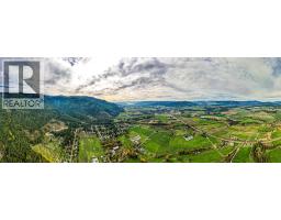 1575 Mcleod Road, Armstrong, BC V0E1B8 Photo 11