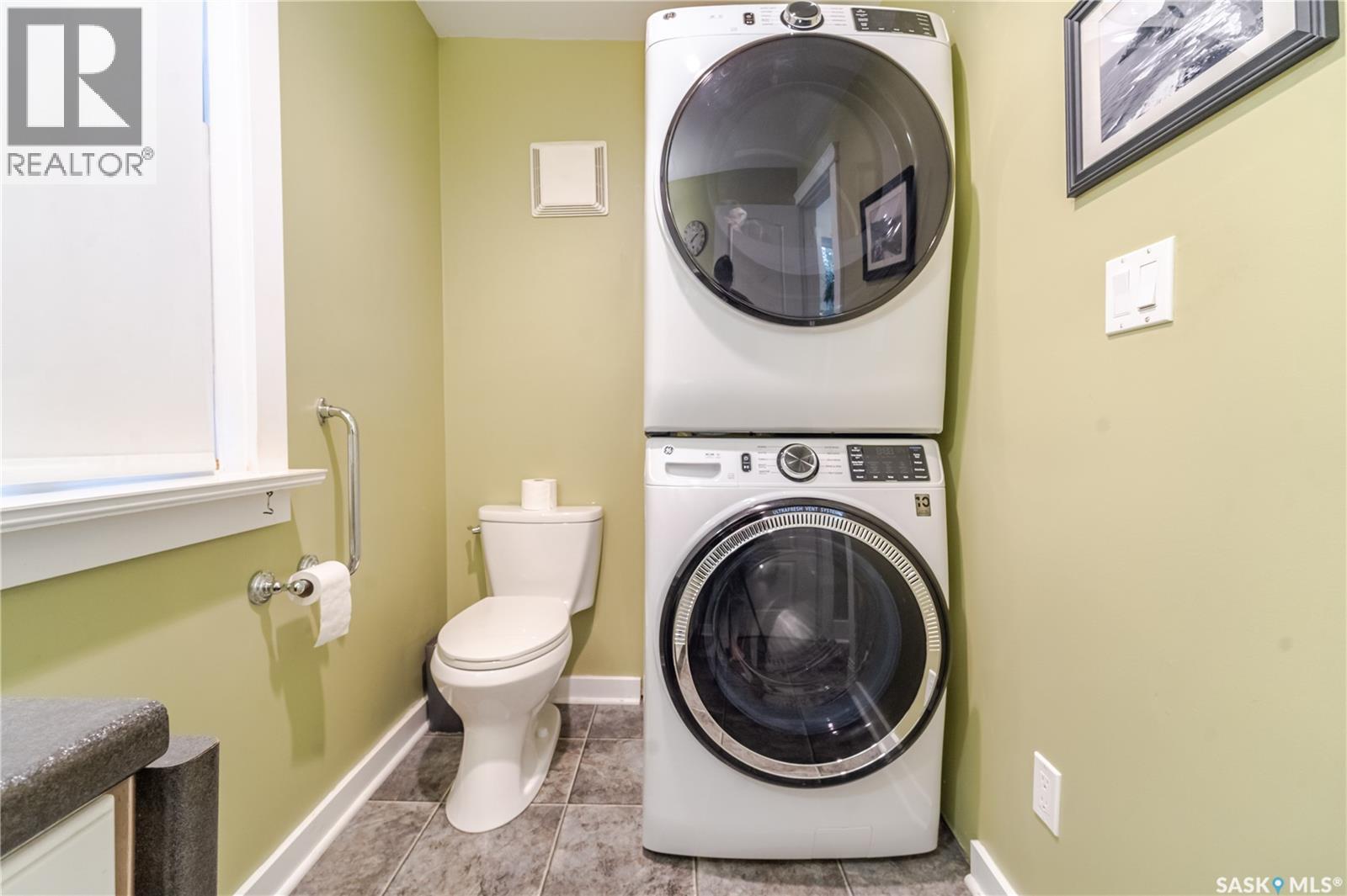1172 Clifton AVENUE - 22