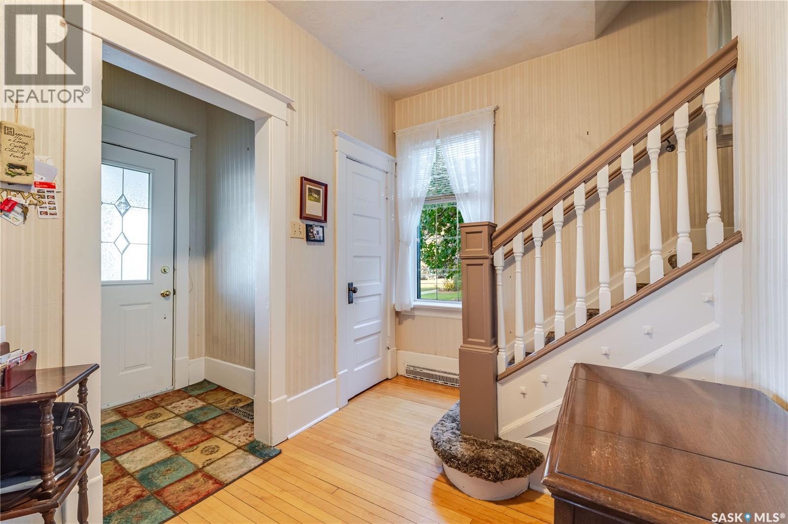 1172 Clifton AVENUE - 8