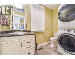1172 Clifton Avenue, Moose Jaw, SK S6H3L5 Photo 21