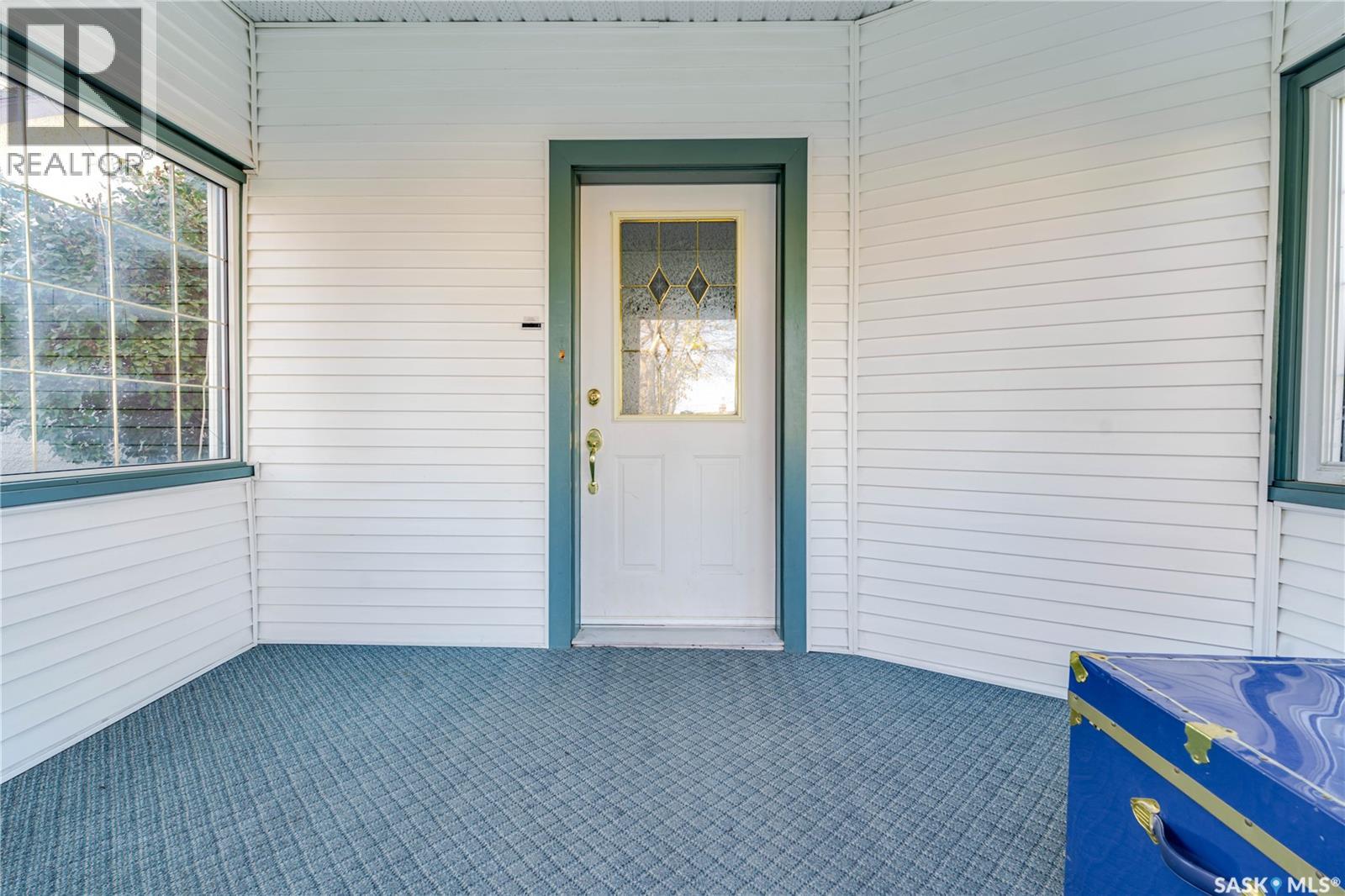 1172 Clifton AVENUE, Moose Jaw — photo 5