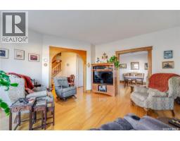 1172 Clifton Avenue, Moose Jaw, SK S6H3L5 Photo 15