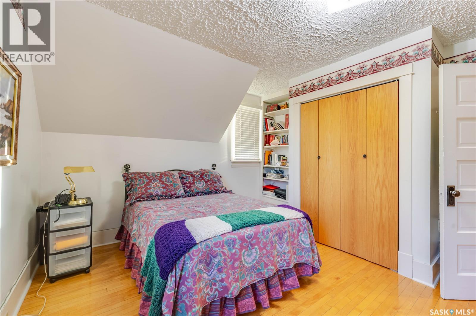 1172 Clifton AVENUE - 42