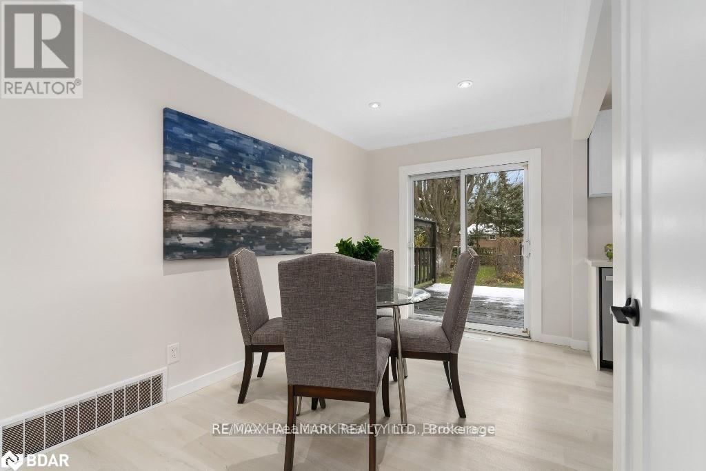 89 North St West (Main Floor Only) Street North — photo 8