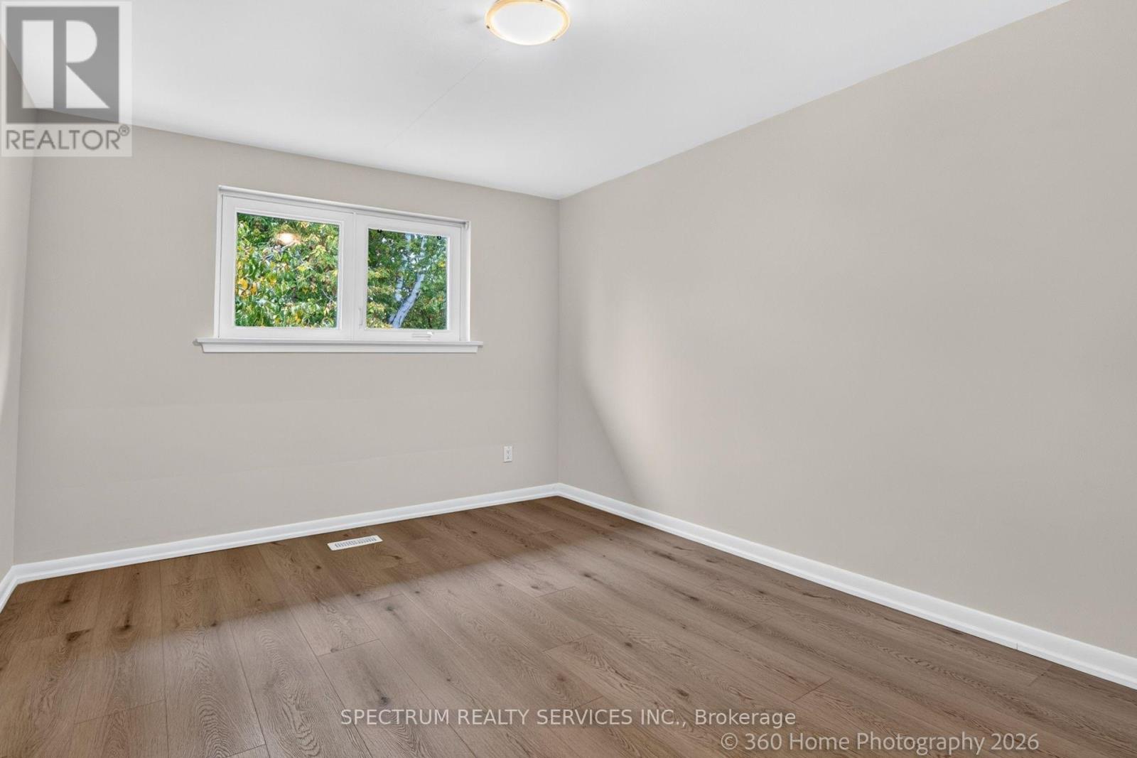37 Newlin Crescent — photo 15