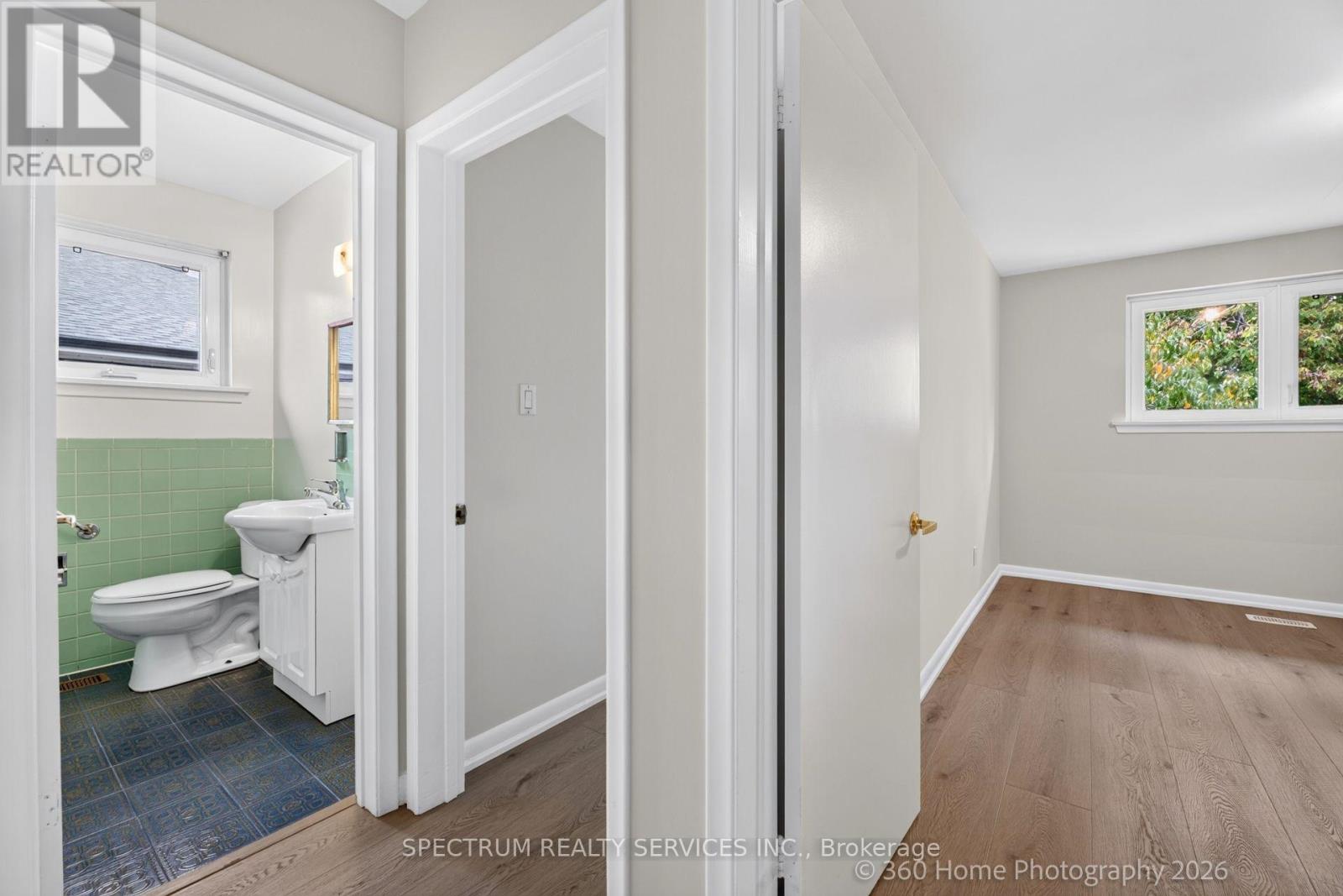 37 NEWLIN CRESCENT - 14