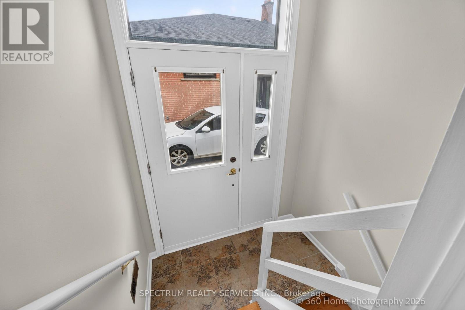 37 NEWLIN CRESCENT - 22