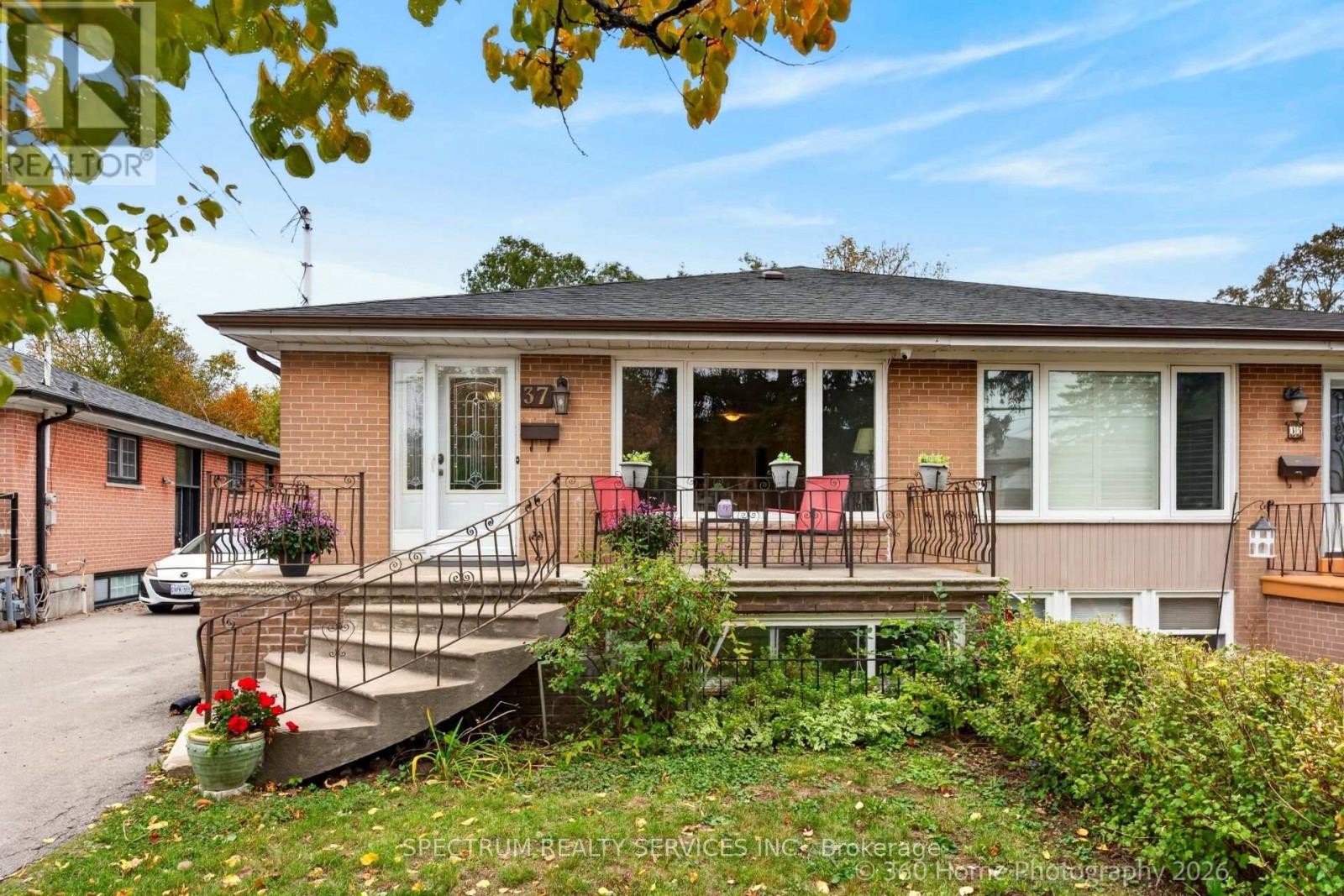 37 NEWLIN CRESCENT, Toronto (Glenfield-Jane Heights) — photo 2