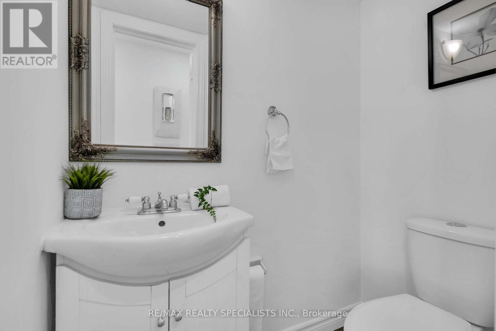#11 3525 BRANDON GATE DRIVE - 11