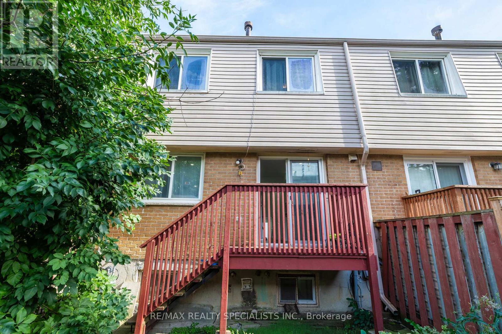 #11 3525 BRANDON GATE DRIVE - 29