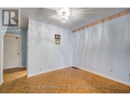 Family room - 170 Wallace Avenue, Toronto, ON M6H1V2 Photo 9