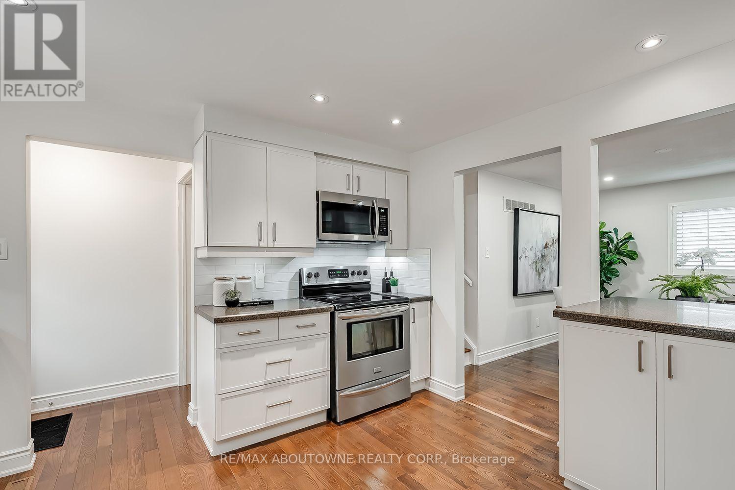 173 Arichat Road, Oakville, ON photo 14