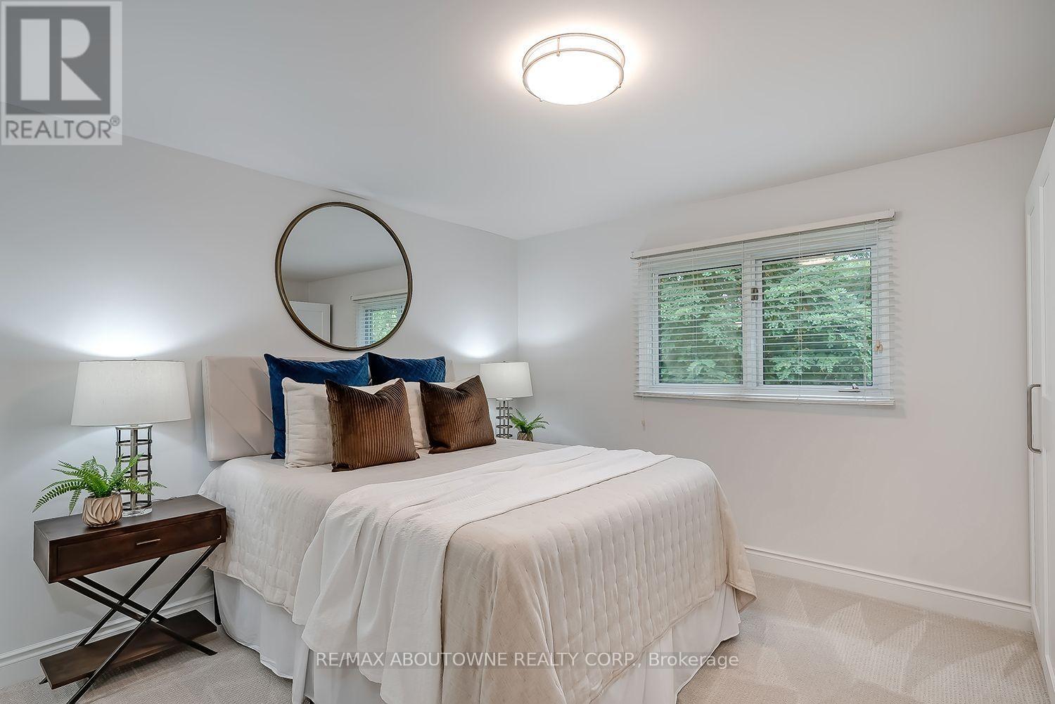 173 Arichat Road, Oakville, ON photo 18