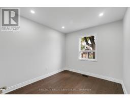 11 Vimy Avenue, Toronto, ON M9N2W1 Photo 12
