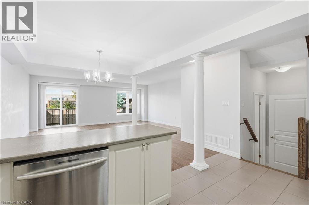 82 Charleswood Crescent — photo 11