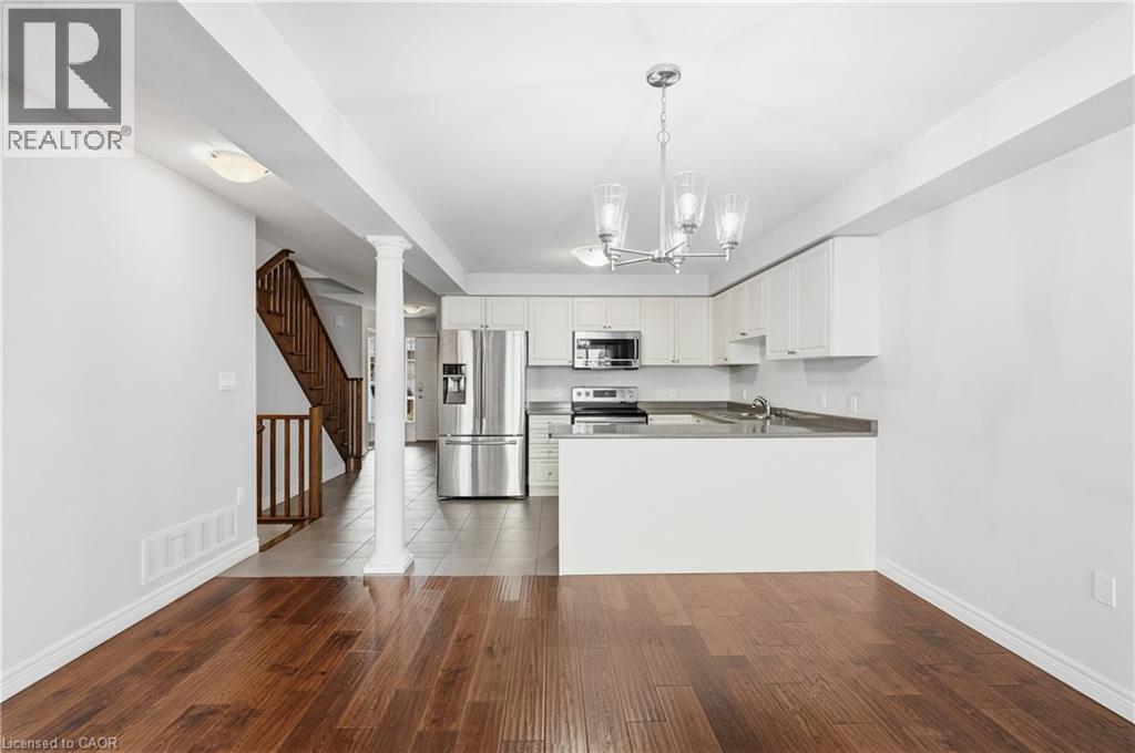 82 Charleswood Crescent — photo 15