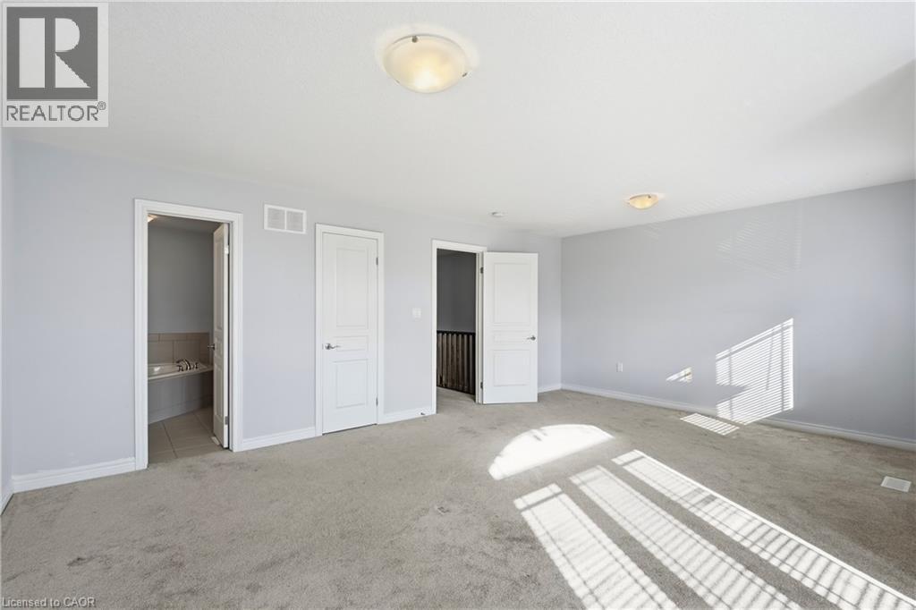 82 Charleswood Crescent — photo 17