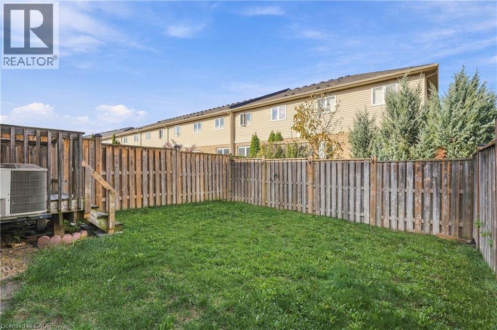 82 Charleswood Crescent — photo 31