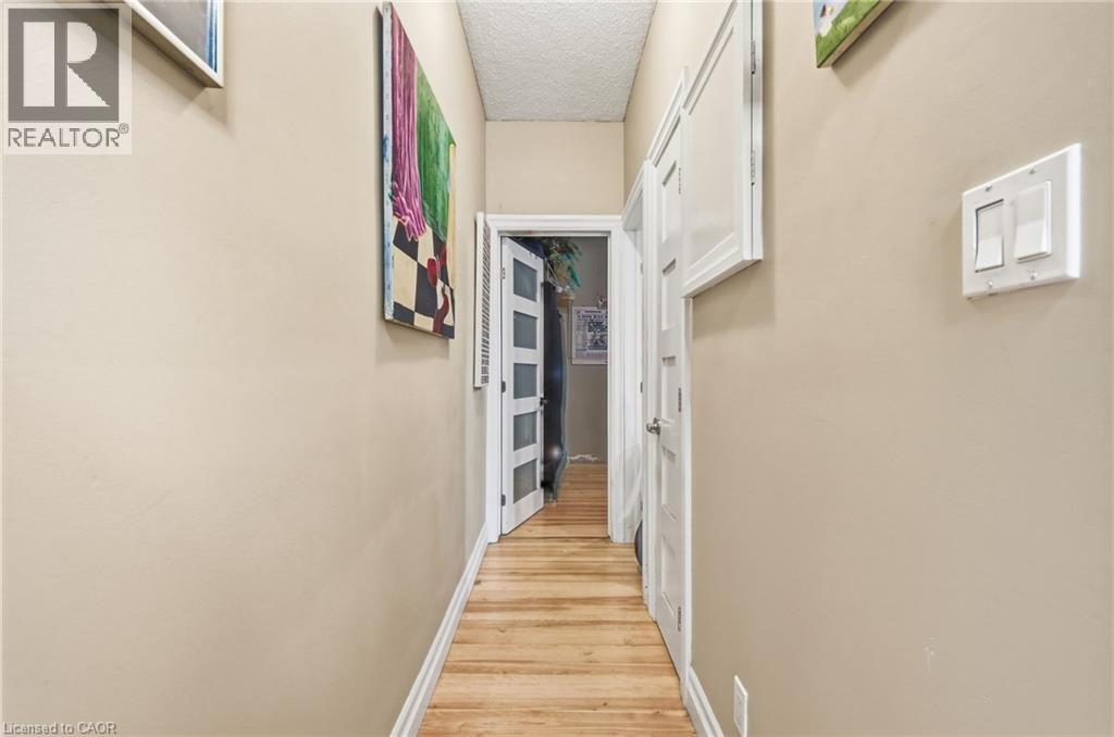 802 King Street West — photo 24