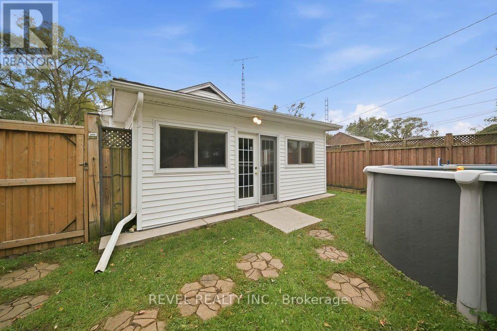 69 Sixth Avenue, Brantford, ON photo 38