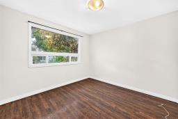 Living room - 454 Salter Street, Winnipeg, MB R2W4M2 Photo 8