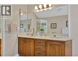 256 Parkwood Close Se, Calgary, AB T2J3V9 Photo 17