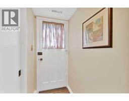 256 Parkwood Close Se, Calgary, AB T2J3V9 Photo 31