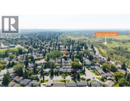 256 Parkwood Close Se, Calgary, AB T2J3V9 Photo 46