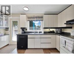Bedroom - 256 Parkwood Close Se, Calgary, AB T2J3V9 Photo 9