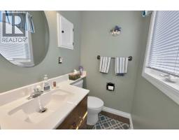 256 Parkwood Close Se, Calgary, AB T2J3V9 Photo 22