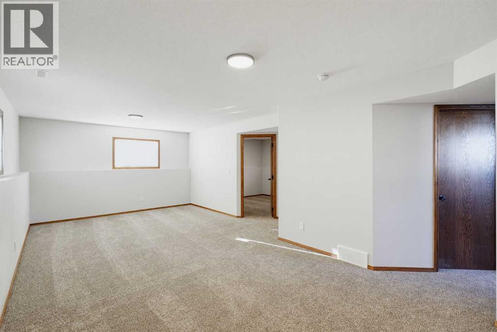 Listing photo – 124 Kentwood Drive, Red Deer