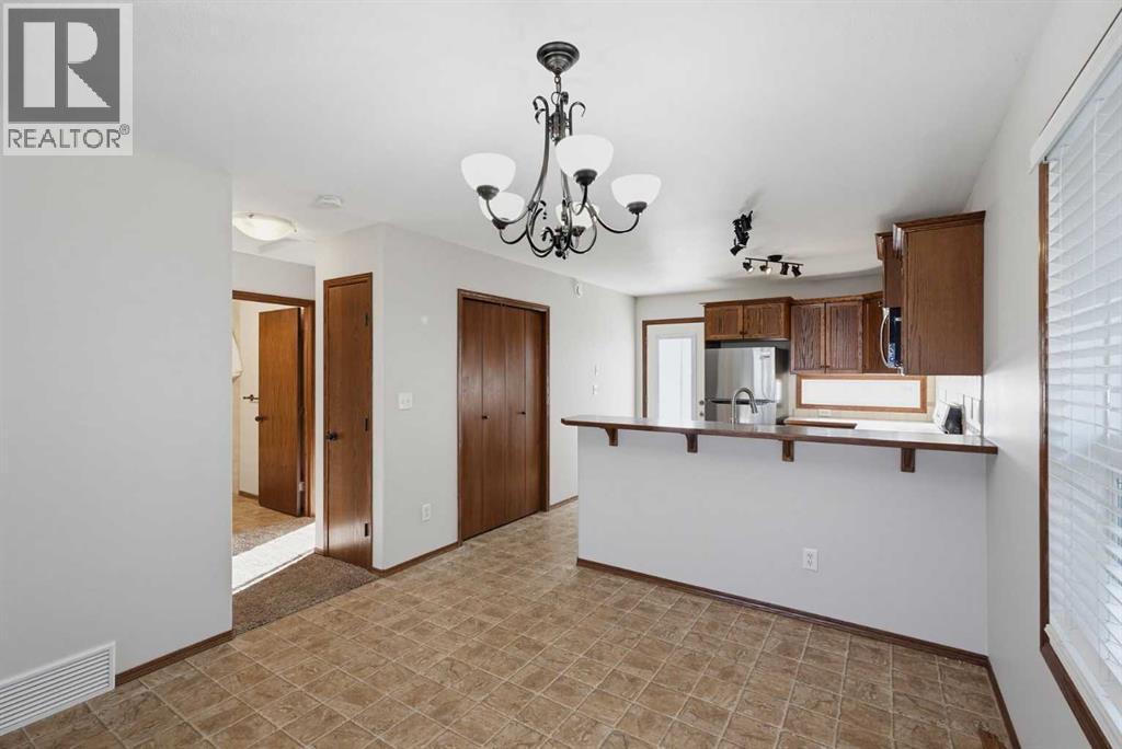 Listing photo – 124 Kentwood Drive, Red Deer