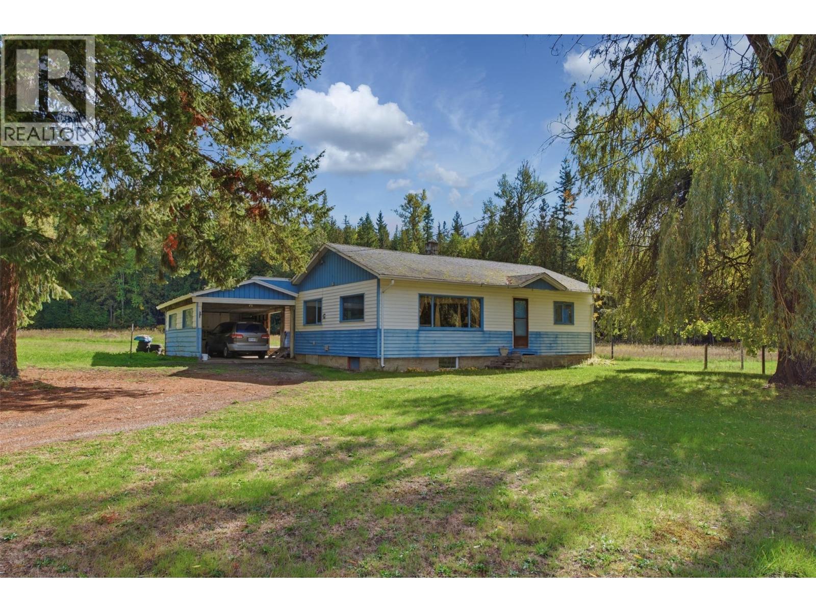 2613 Lumby Mabel Lake Road