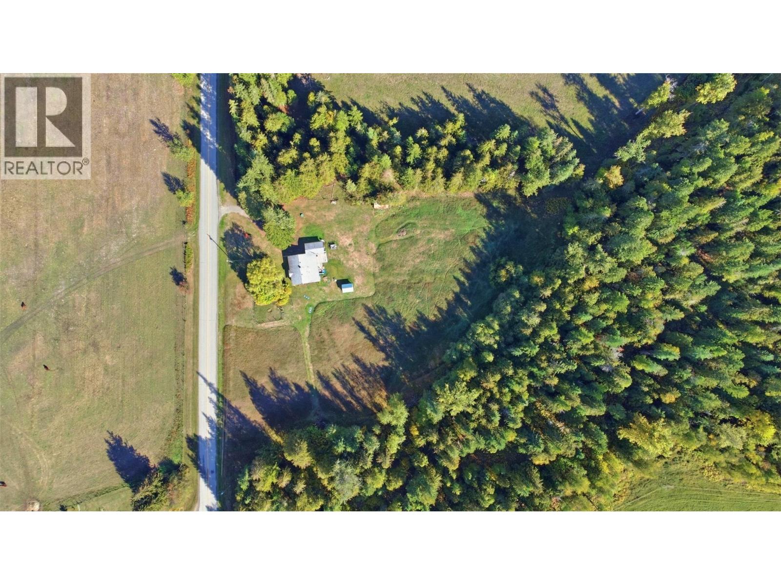 2613 Lumby Mabel Lake Road - 13